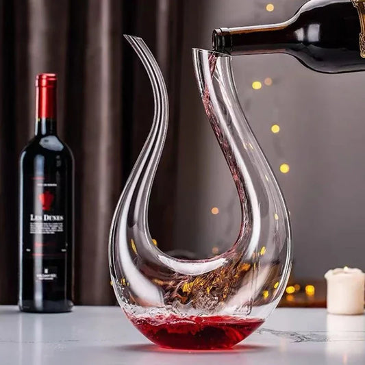 Elegant Crystal Wine Decanter – U-Shaped 1500ml Aerator
